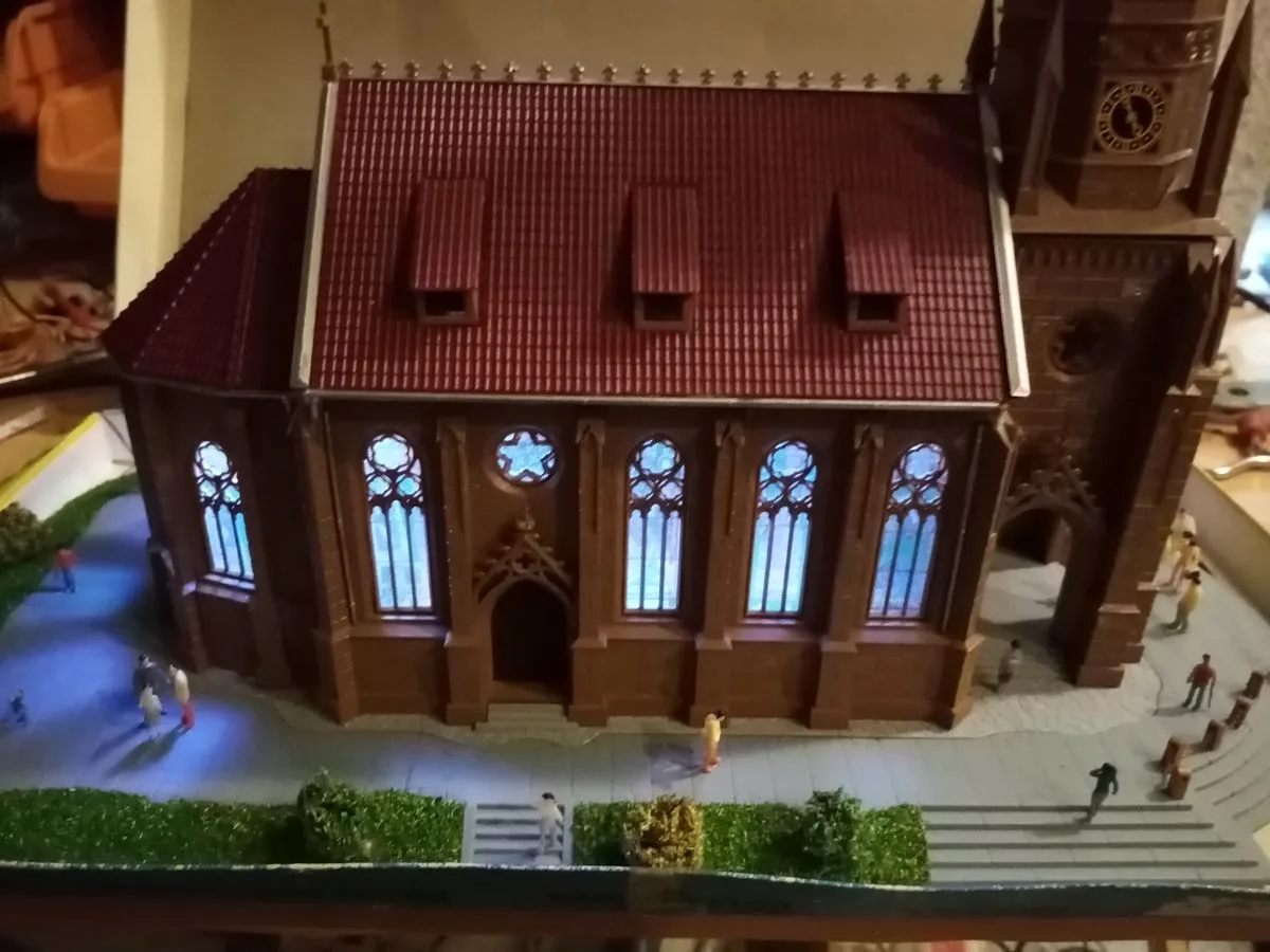 Bâtiment miniature éclairé
